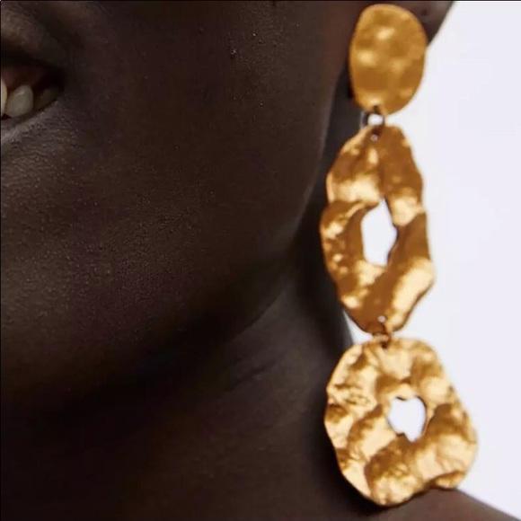 Zara Jewelry - BEST SELLER Triple ring long bronze gold earrings